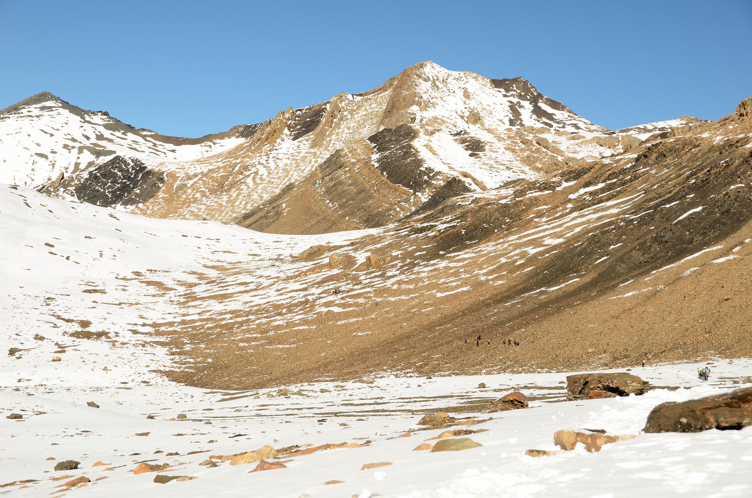 25 Final Stretch Of Trail Between Tilicho Tal Lake First Pass And Second Pass 